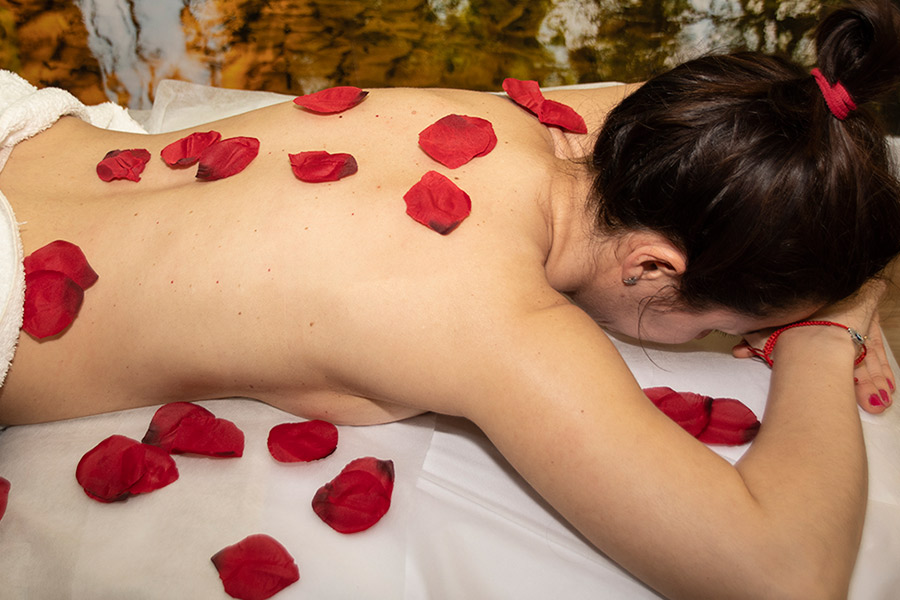 Centro de terapias naturales y belleza natural en Reus – Centro de naturopatía especializado en Quiromasaje - Reiki - Masajes - Yoga - Auriculoterapia - Reflexología Podal - Drenaje Linfático - Acupuntura - Sonoterapia - Estética Natural Holística - Flores de Bach - Especialista en ciática y tendinitis - Quantum