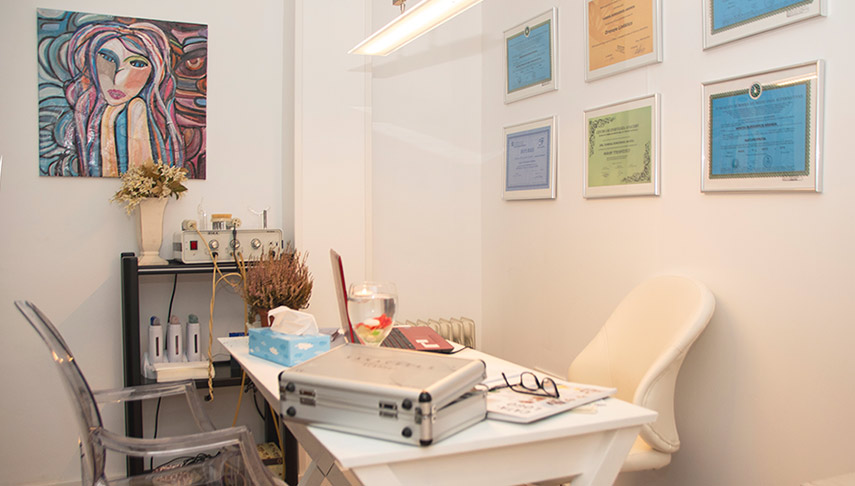 Centro de terapias naturales y belleza natural en Reus – Centro de naturopatía especializado en Quiromasaje - Reiki - Yoga - Auriculoterapia - Reflexología Podal - Drenaje Linfático - Acupuntura - Sonoterapia - Estética Natural Holística - Flores de Bach - Especialista en ciática y tendinitis - Quantum